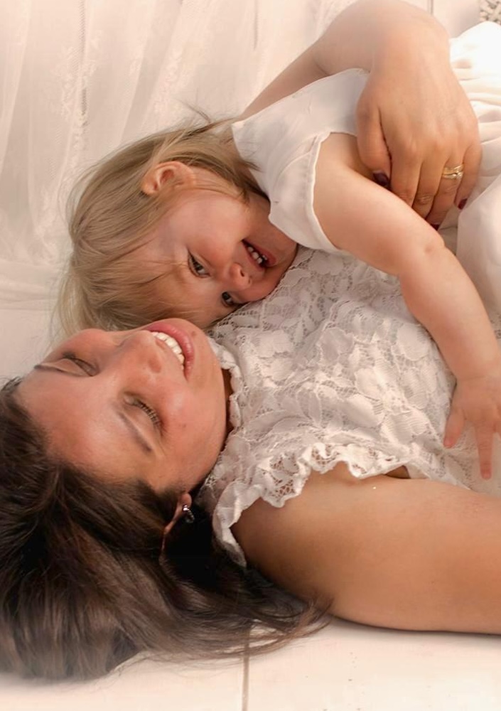 Image of Sonia with her daughter